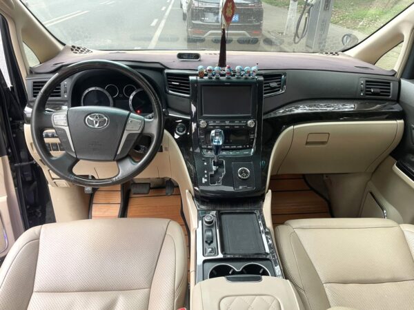 Toyota Alphard 2012* - Image 11