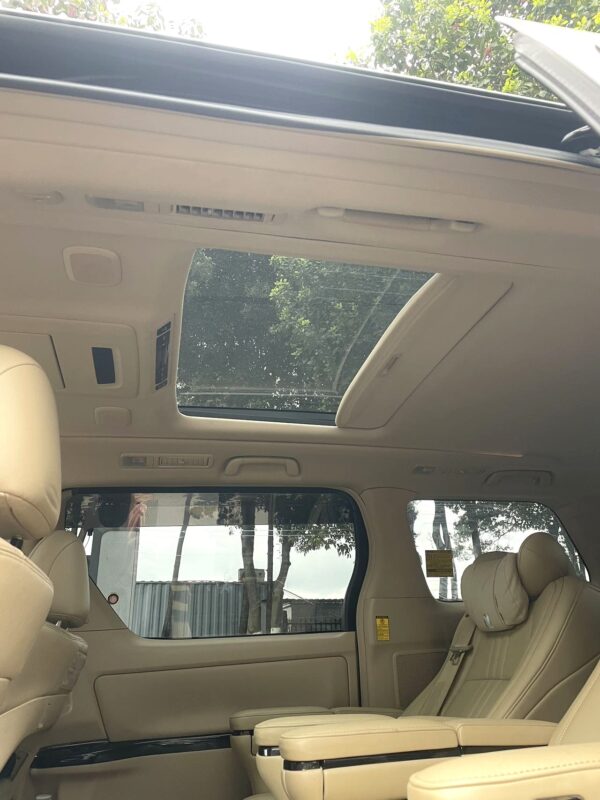 Toyota Alphard 2012* - Image 10