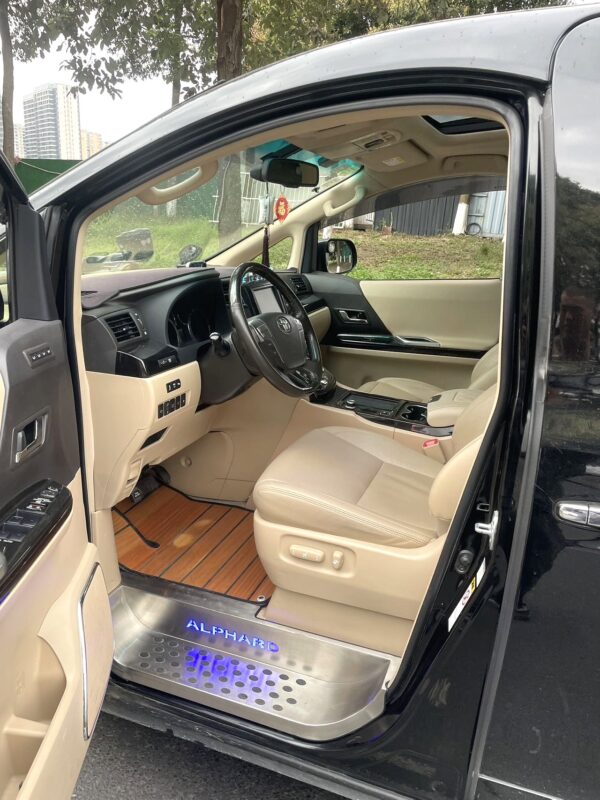 Toyota Alphard 2012* - Image 8