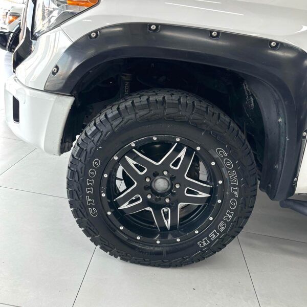 Toyota Tundra 2015* - Image 2