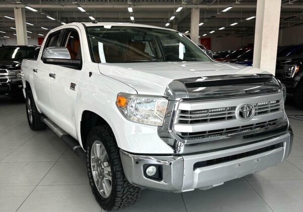 Toyota Tundra 2015*