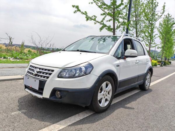 Suzuki 2013 SX4* - Image 8
