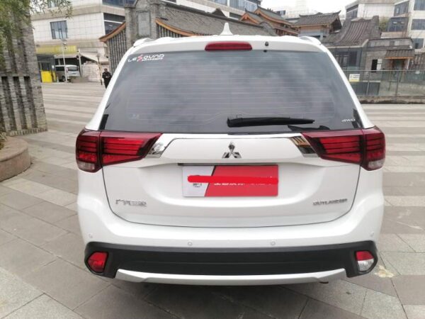 Mitsubishi 2018 Outlander GT3.0 - Image 3