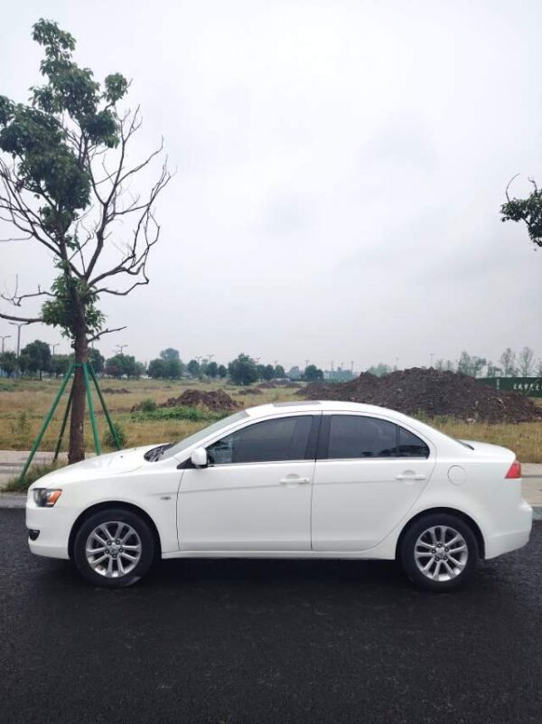 Mitsubishi Lancer 2012 CVT - Image 5