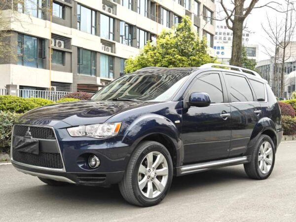 Mitsubishi Outlander 2010 XLS - Image 6