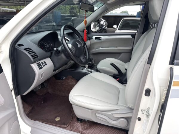 Mitsubishi Pajero Sport 2014 - Image 3