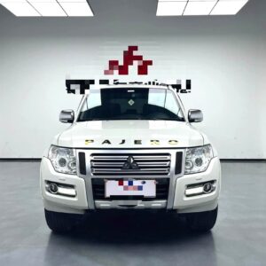Mitsubishi Pajero 2018 (Deluxe)*