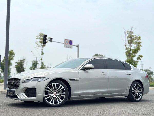 Jaguar 2024 XFL - Image 11