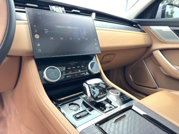 Jaguar 2024 XFL - Image 6