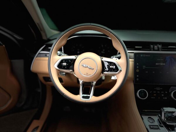 Jaguar 2024 XFL - Image 3