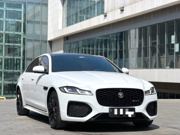 Jaguar 2021 XFL - Image 3