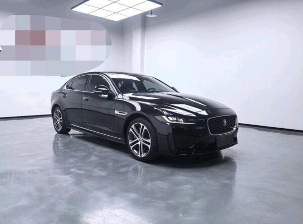 Jaguar 2021 XEF - Image 8