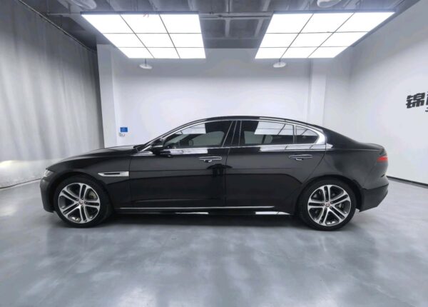Jaguar 2021 XEF - Image 7
