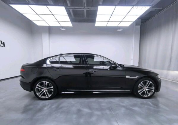 Jaguar 2021 XEF - Image 6