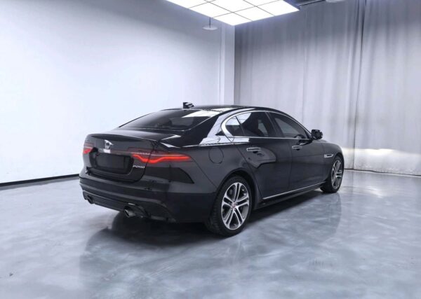 Jaguar 2021 XEF - Image 3