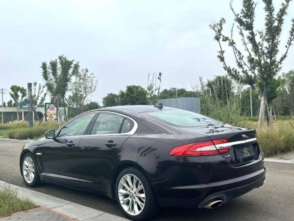 Jaguar XF 2013 - Image 5