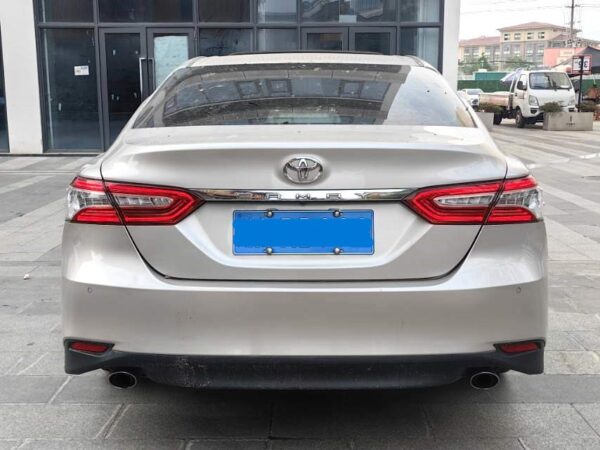 Toyota 2018 Camry (XLE) - Image 2