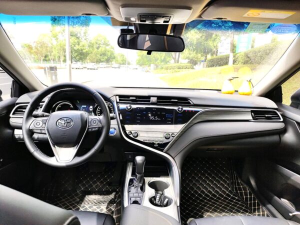 Toyota 2019 Camry - Image 4