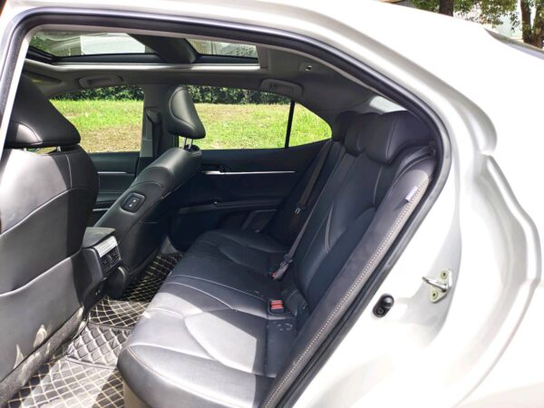 Toyota 2019 Camry - Image 5