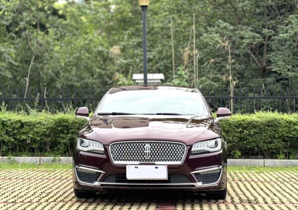 Lincoln MKZ 2017*