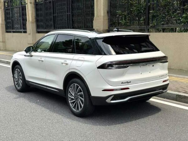 2024 Lincoln Aviator - Image 5