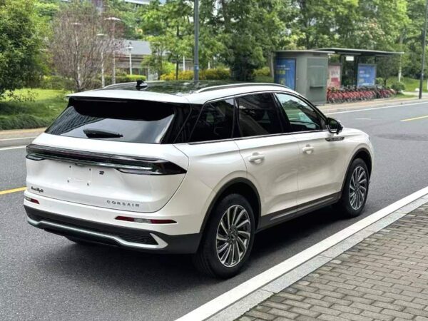 2024 Lincoln Aviator - Image 4