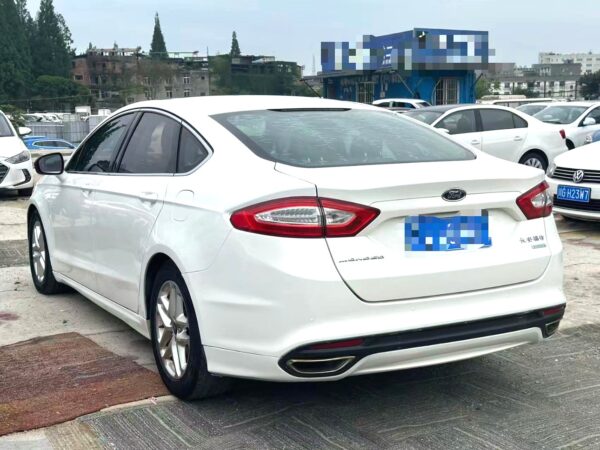 Ford Mondeo 2013 - Image 2