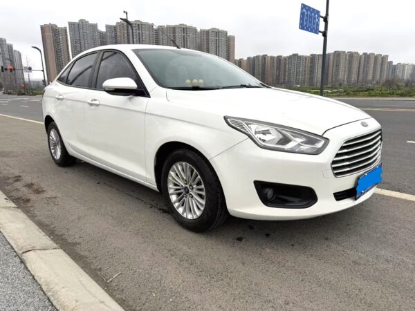 2015 Ford Fusion* - Image 3