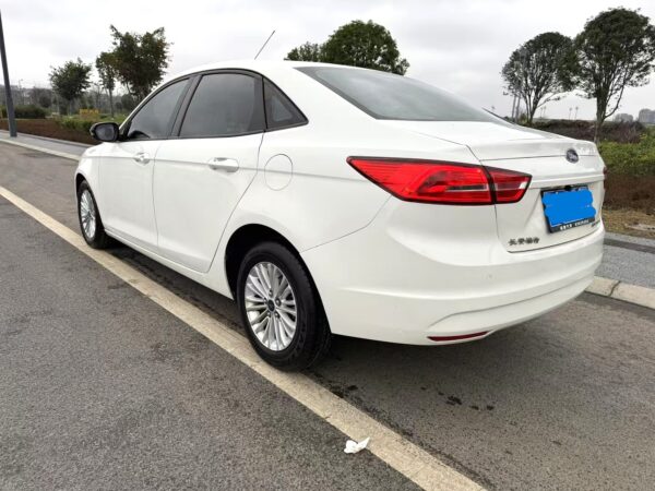 2015 Ford Fusion* - Image 5