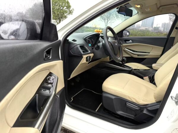 2015 Ford Fusion* - Image 7