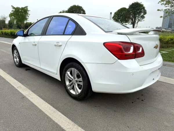 Chevrolet Cruze 2015 - Image 4