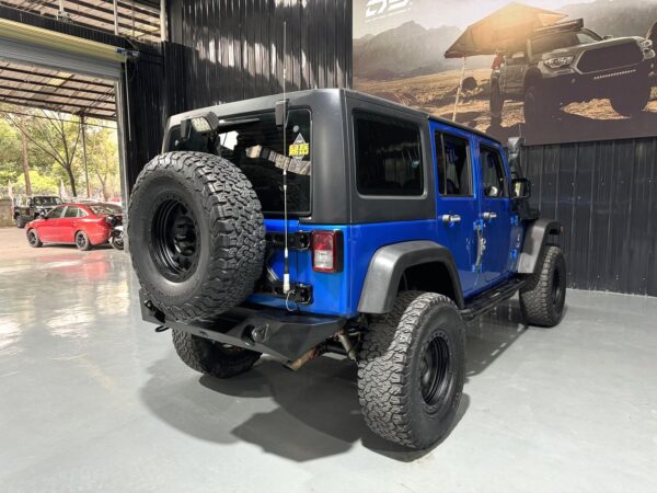 Jeep Wrangler 2015 Unlimited Sahara - Image 6