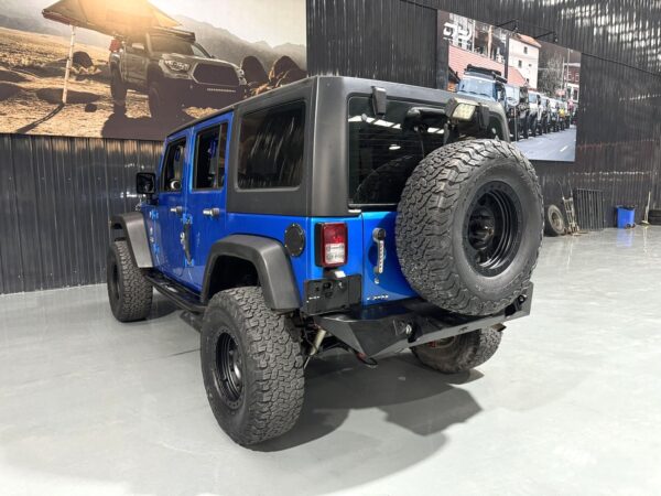 Jeep Wrangler 2015 Unlimited Sahara - Image 7