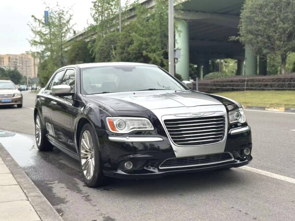 Chrysler 300C 2013 - Image 5