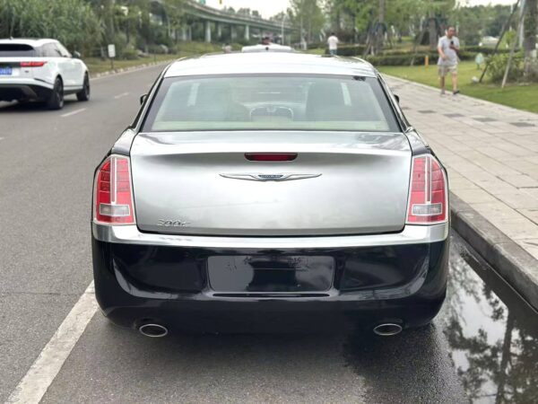 Chrysler 300C 2013 - Image 3