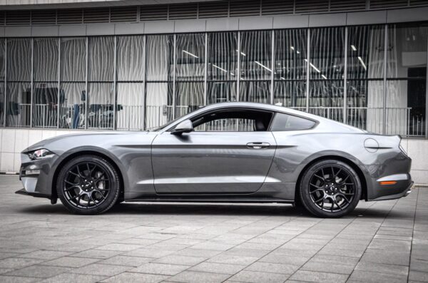 2021 Ford Mustang EcoBoost - Image 9