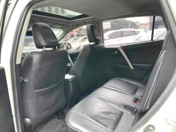 2016 Toyota RAV4 - Image 6